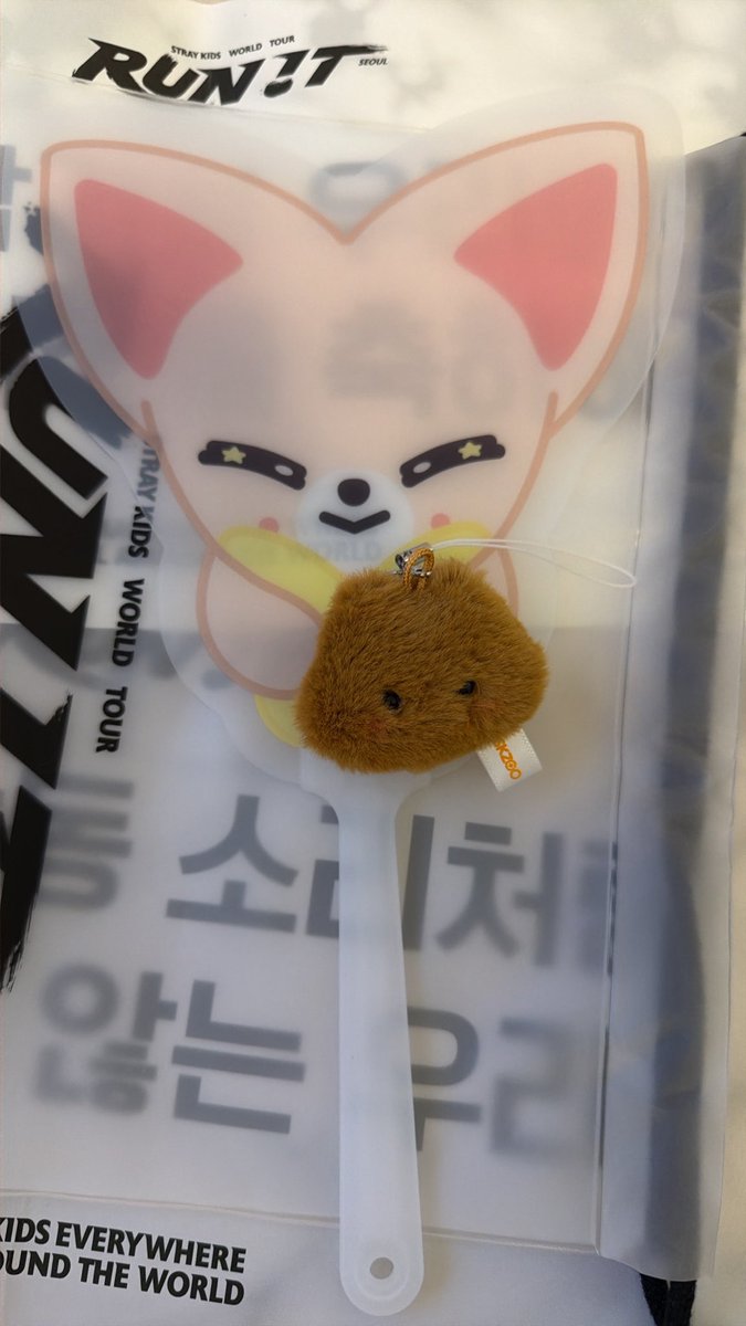 kawa____24's tweet photo. Straykids stray kids スキズ 
ソウルコン RUN IT 入場特典
キーホルダー

【譲】　キーリング クオッカ クォッカ🐿️
           うちわ フォクシニー🦊

【求】　同種 ポガリ🐥 https://t.co/vwi6NKIwbA