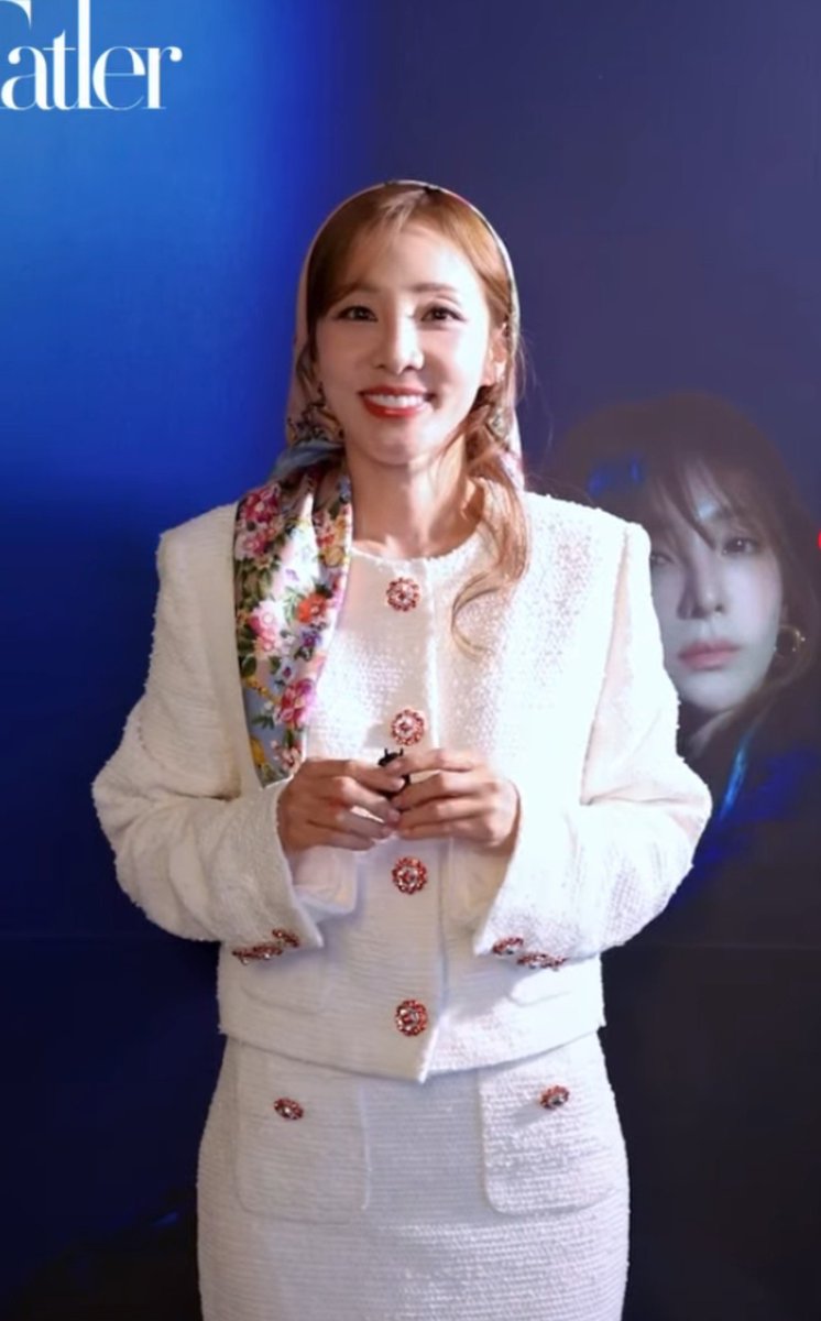 QueenDarong's tweet photo. Ms. Dara is dripping in Dolce&amp;Gabanna. She's so classy and beautiful ✨

#SandaraPark https://t.co/d6GfIf8ycA