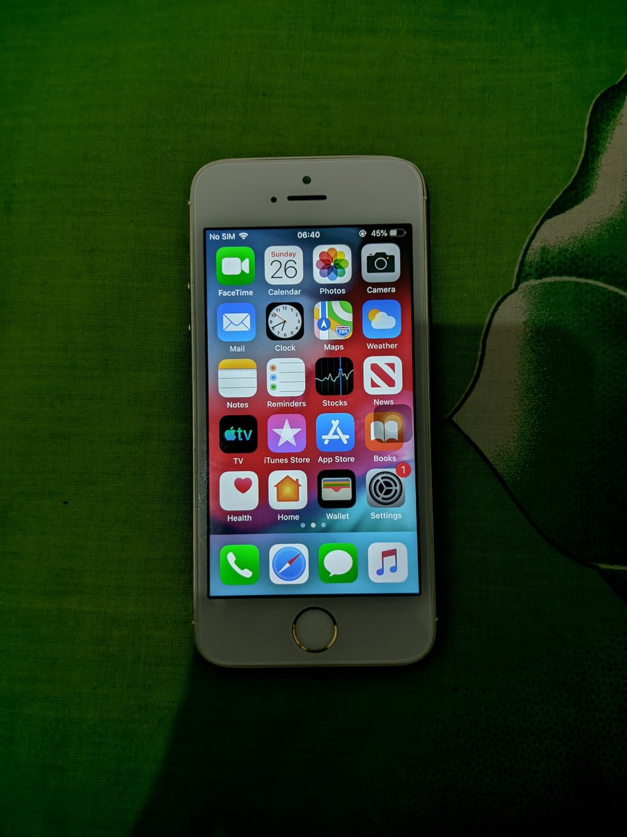 kyzize's tweet photo. #WTS #zonauang
Iphone 5s GOLD 16GB
price: 370k
Include kabel data dan tempered glass on
ICloud kosong, bebas isi
udah ada App Dazzcam
kamera Depan/Belakang aman
Flash on
Hasil foto aku sertakan dibawah
Minus=touch Id nya off, sama ada beberapa goresan di belakang, lainnya aman https://t.co/pMb4pM2Rz7