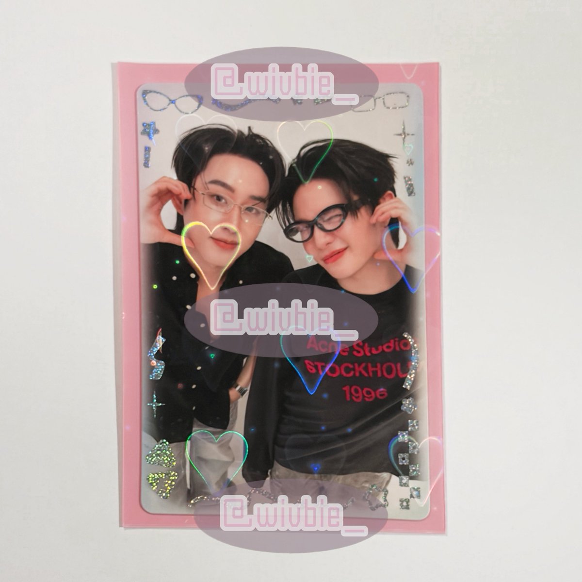 wivbie_'s tweet photo. 💟 การ์ด แว่นมานี่มา ซีเคร็ท secret 
WilliamEst วิลเลี่ยมเอส เวสลีย์ wesley 

❗️2500฿ รวมส่ง
ทักมาขอดูรูปเพิ่มเติมได้ 

#งานมหกรรมนิยายนานาชาติ2026xGMMTV
#ตลาดนัดgmm 
#ตลาดนัดGMMTV https://t.co/eEP8pLAY0H