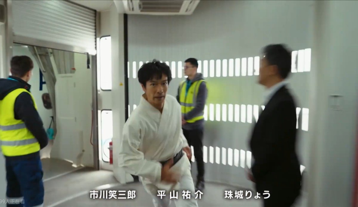 satake_yosisige's tweet photo. #VIVANT
開始早々、弟が
「スターウォーズか？」て言って
笑っちまった。 https://t.co/ksPx2Tuf0r