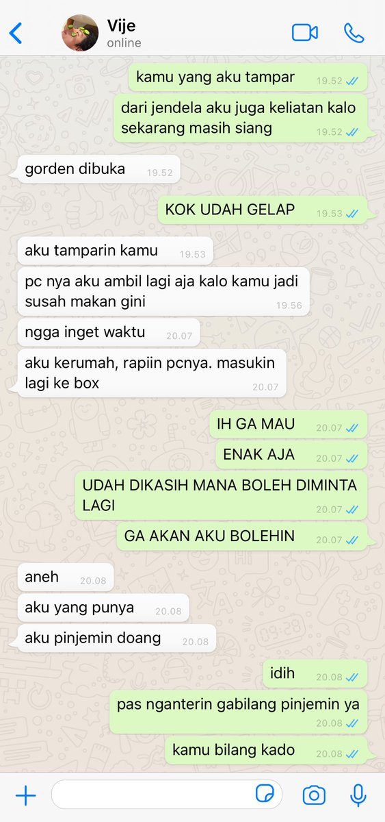 desclocado's tweet photo. taekook one tweet au

— Always Somewhere, episode: Tampar-tamparan 
©desclocado https://t.co/ZqL3AZiM9X