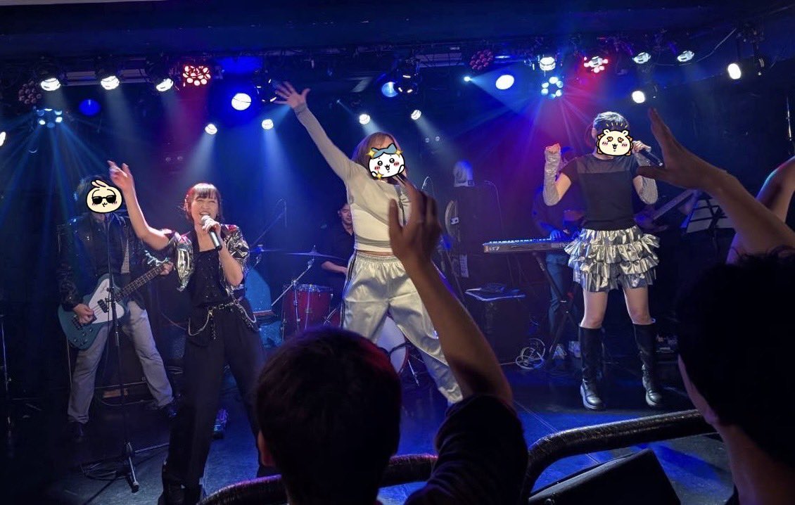 h_mikity37's tweet photo. 昨日はNo Beer No Life@巣鴨獅子王でモーニング娘。バンドで出演しました！
ノービアでたくさん盛り上がってもらえたのも嬉しいし、何より自分が楽しかった🥰
ジャンプしてるお写真でジャンプ出来てなかったw

『ザ☆ビ〜ル！』のミキティでした〜🙋‍♀️ https://t.co/jetd3hAqqM