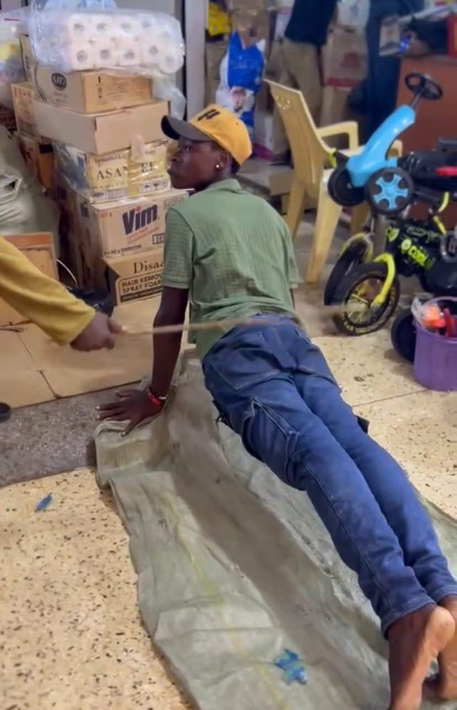 MaamaKampala21's tweet photo. Olwa leero luganye Banae🥹
Who can connect me to these guys 🤣🤣 https://t.co/3pLHp7T1eI