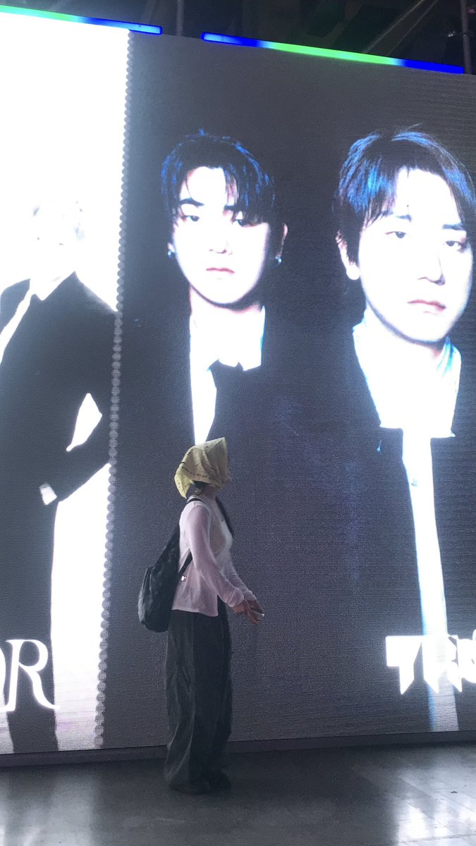 ker0tama's tweet photo. 사운드베리 다녀왔다죠 。。✌️ https://t.co/IZhWB4EODy