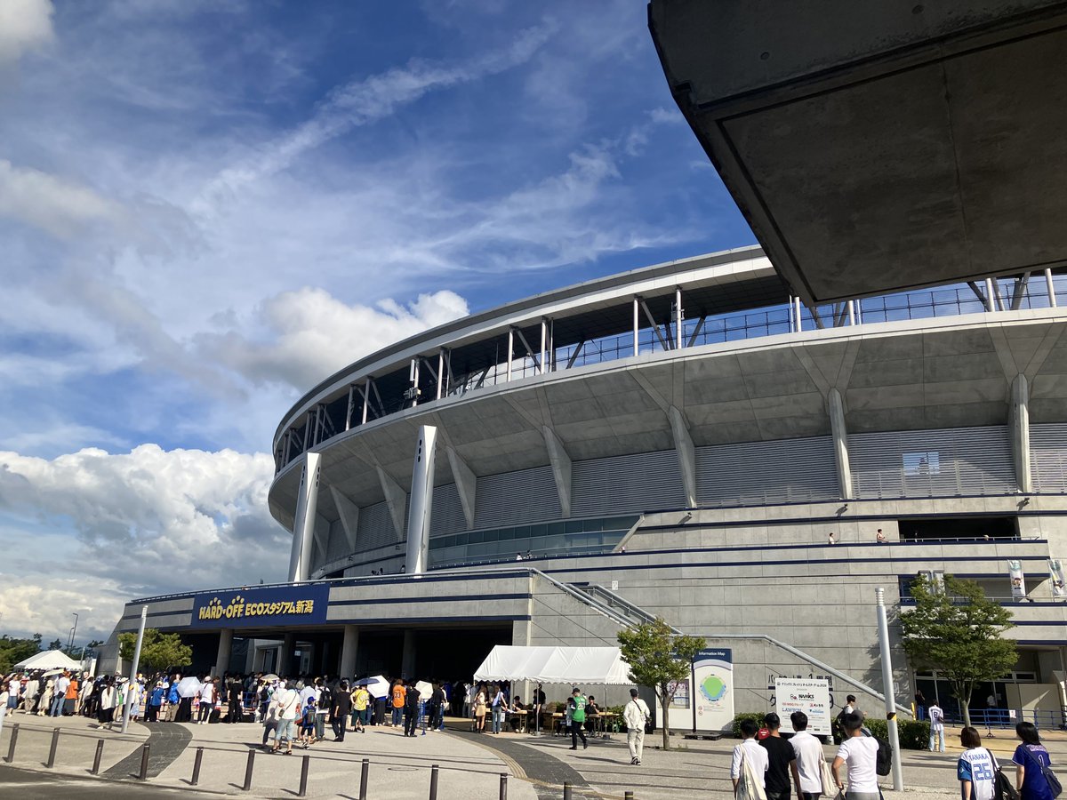 OmeRedpoint's tweet photo. クソキメエオタク野郎がHARD･OFF ECOスタジアム新潟に参上… https://t.co/DNcoCi4on3