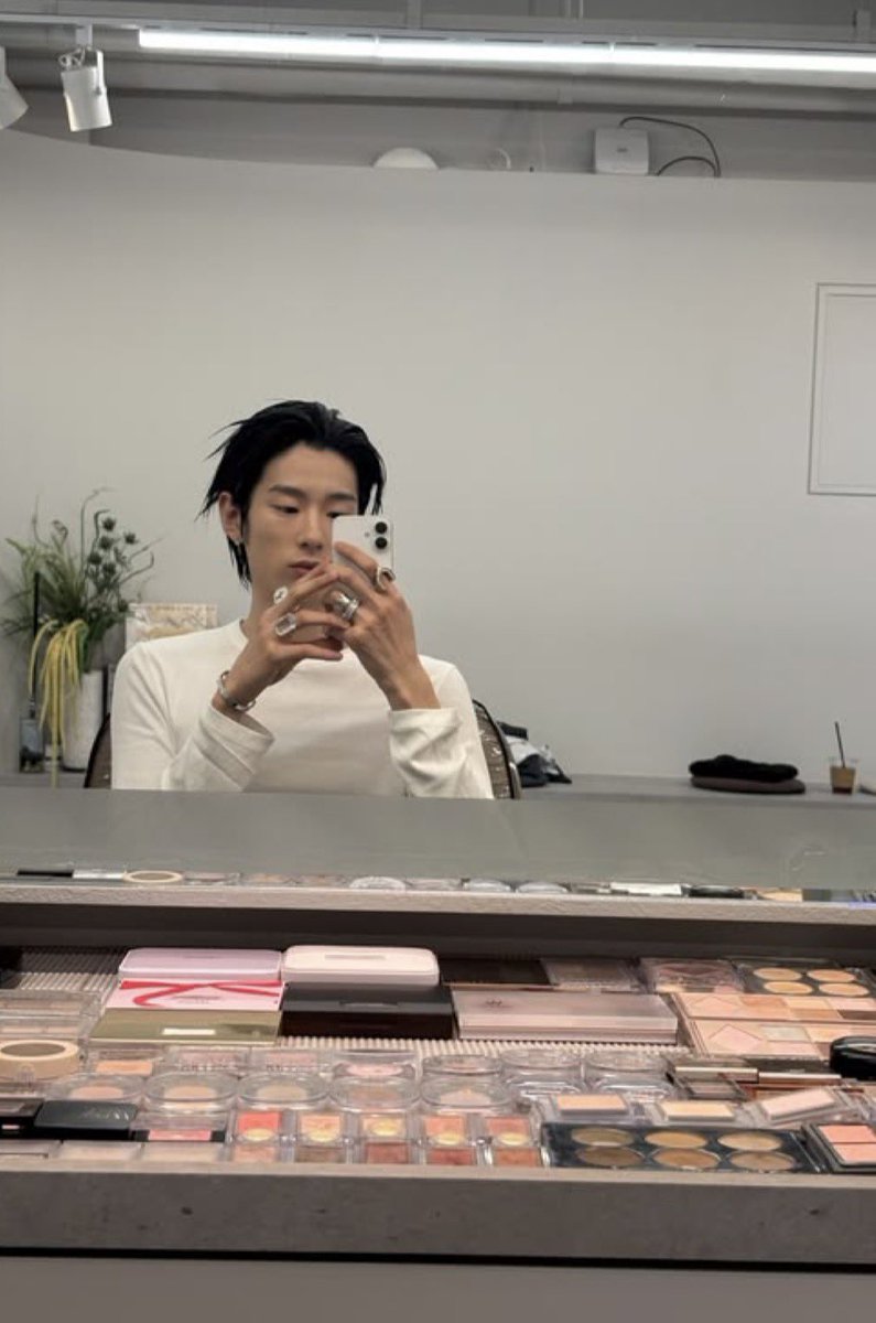 hiphoplover04's tweet photo. #국힙트친소 나우아임영 얘기많이하고 Kc해요 맘 다잡음 모든 래퍼들을 좋아해요♡ https://t.co/8J9htqefZ5
