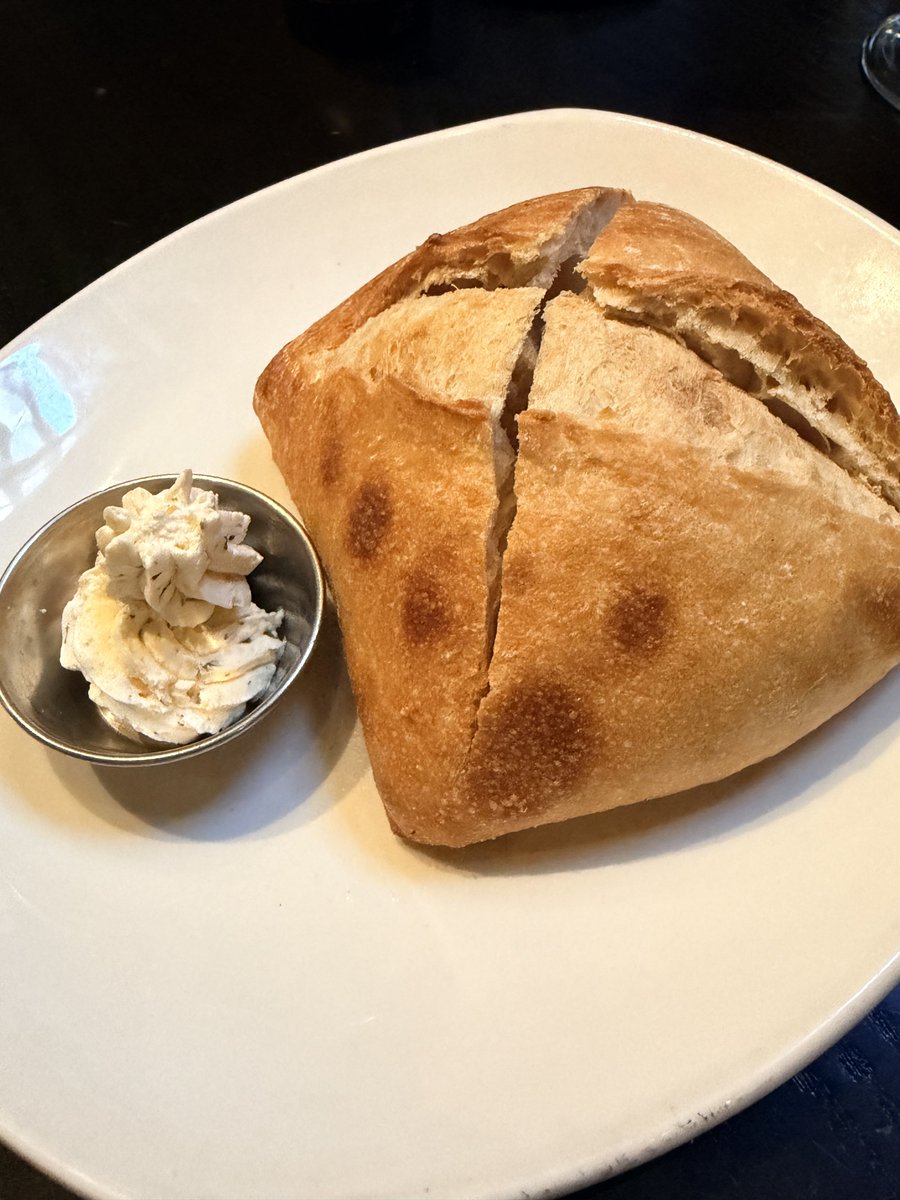 jjiibbjjiibb's tweet photo. ชอบขนมปังงับ 😋😋😋

🥯 Bagel
🥖 Sourdough 
🍞 Cream Cheese Garlic Bread
🥐 Shio Pan https://t.co/DSfgsJYhn7