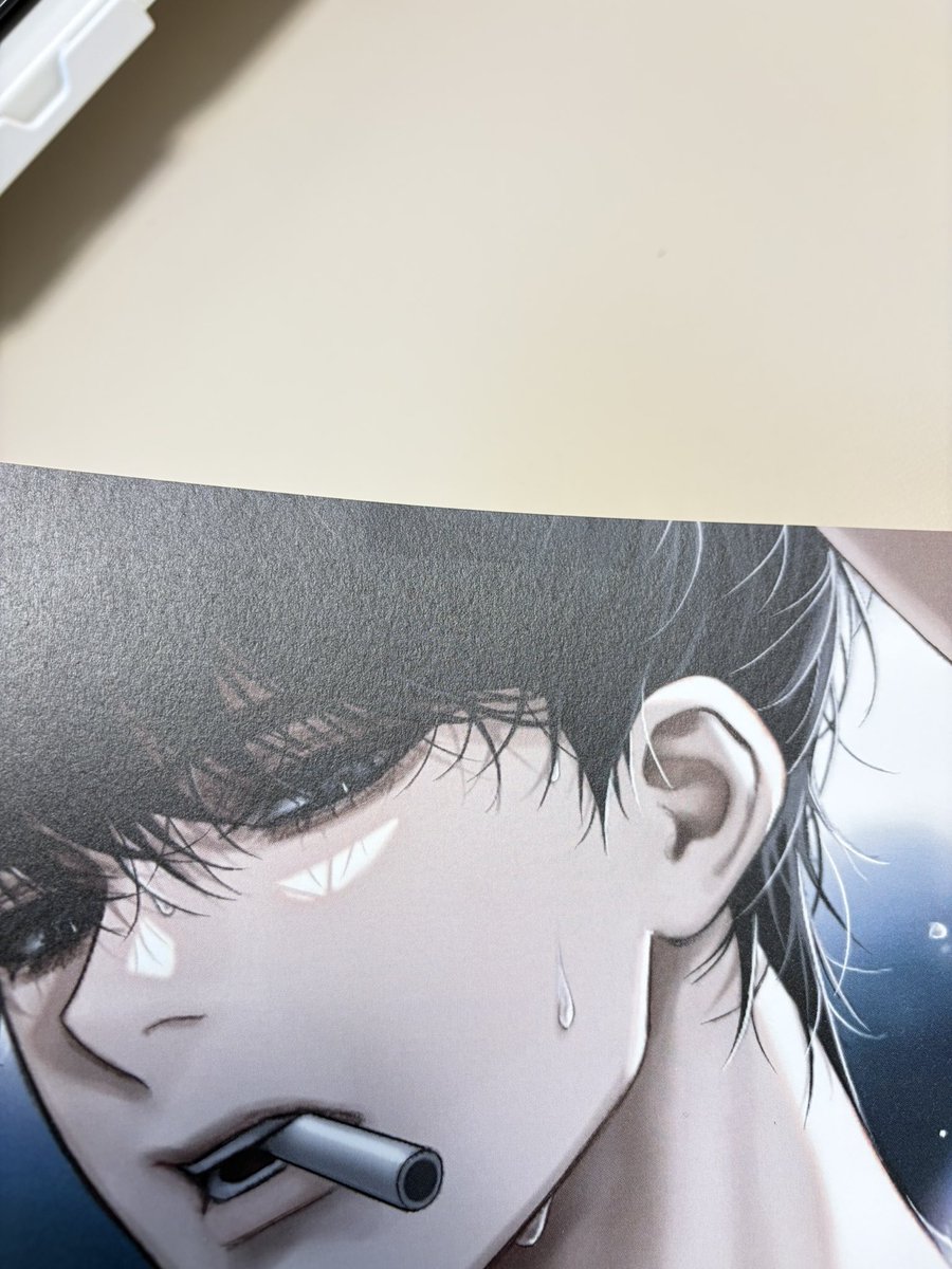 420x111's tweet photo. 낙낙님 가비지타임 싸인 포스터 양도
최종병기+준수 일괄 양도
4장 일괄 원가이하 1.9

한때 테이프 붙여서 전시했던 포스터라 4장 다 빛 비추면 위아래 테이프 자국 있고 위쪽에 약간 찌그러짐 있습니다(찌그러짐은 배송하자)

그리고 테이프 때문에... 준수 머리 위쪽에 까짐 하자도 있습니다 https://t.co/akDcAnjxfK