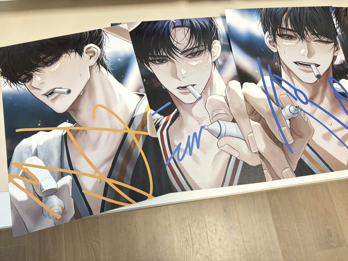 420x111's tweet photo. 낙낙님 가비지타임 싸인 포스터 양도
최종병기+준수 일괄 양도
4장 일괄 원가이하 1.9

한때 테이프 붙여서 전시했던 포스터라 4장 다 빛 비추면 위아래 테이프 자국 있고 위쪽에 약간 찌그러짐 있습니다(찌그러짐은 배송하자)

그리고 테이프 때문에... 준수 머리 위쪽에 까짐 하자도 있습니다 https://t.co/akDcAnjxfK
