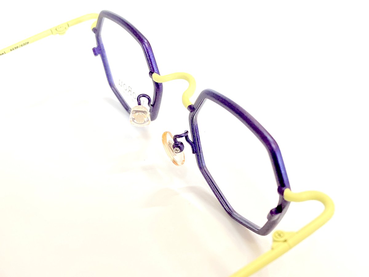 HMomojiro's tweet photo. 今まであろそうでなかったこのカラー
今回数作品で展開

VioRou 『Rachel』¥43,000

前にもあった七角形だが
今回はよりポップで
かわいいヴィオルーが帰ってきたね

渋い顔にも意外にいけるぞ

#viorou  

あれ？
最近陽に焼けたな https://t.co/A8Jnvk8pKc