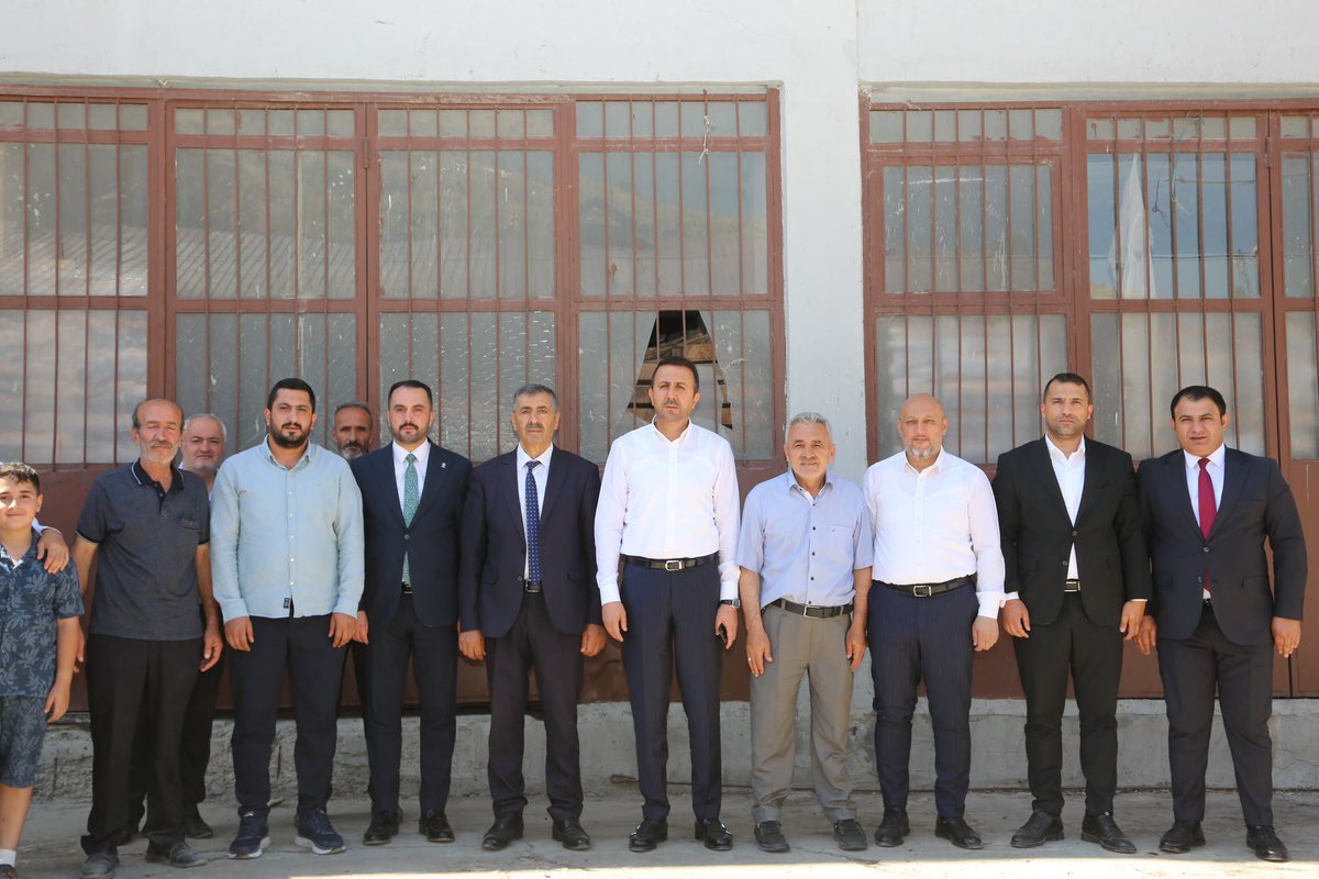 turgaykurtkan's tweet photo. 📍 Sanayi Esnafı Ziyareti

Milletvekilimiz Sn. Turan Bedirhanoğlu, İl Başkanımız Sn. Engin Günceoğlu ve kıymetli teşkilat mensuplarımız ile birlikte sanayi esnafımızı ziyaret ederek hemşehrilerimizle bir araya geldik.

Esnafımızın talep ve önerilerini dinleyerek istişarelerde bulunduk. Birlik ve beraberlik içerisinde, şehrimiz ve milletimiz için çalışmaya devam ediyoruz.

Sanayi esnafımıza hayırlı, bereketli ve bol kazançlar diliyoruz.
@T_Bedirhanoglu @EnginGunceoglu @Ntanglay
