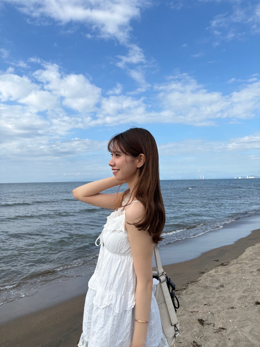 ibubuchan's tweet photo. 夏生まれ、夏の女🌻☀️
23歳になりました！
今年も自分らしく、たくさん笑って、たくさん挑戦する1年に✨️ https://t.co/2RPOBBKELC