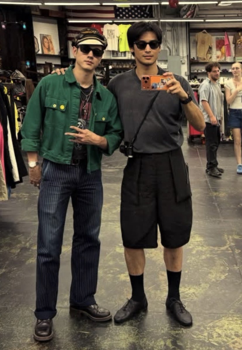 ApoMyLover's tweet photo. Apo with his bestie P'Mario in New York! Oh gosh both looks so damn handsome, cool and stylish tho!❤️‍🔥😎🥰

@Nnattawin1 #ApoNattawin https://t.co/qiYUI8aFdi