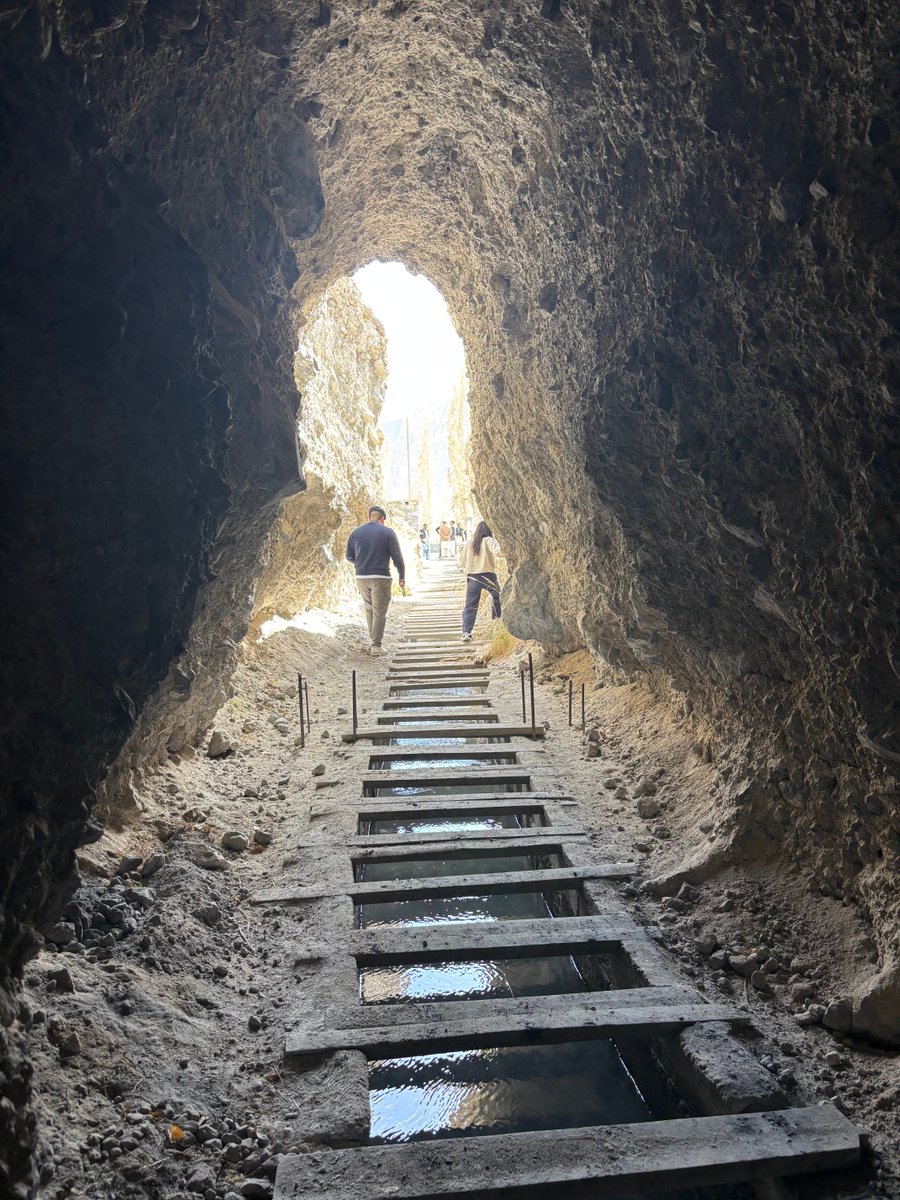 tarikdev's tweet photo. A joy to meet the Hussainabad #Sost village organisation who built their iconic water canal through a mountainside. Avec le soutien du #AKRSP et l’assistance canadienne (ACDI/CIDA) ils ont rendu 482 acres de terres stériles arables et fertiles. ⁦⁦@AKRSPGBC⁩ ⁦⁦@akdn https://t.co/uwxrpFbuA3