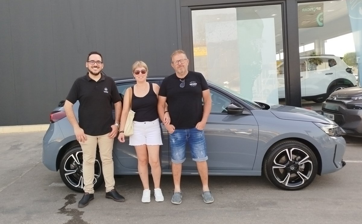 SpoticarA's tweet photo. #Entregas
🧐Trini y Faustino buscaban nuevo coche, y en nuestra web🖱️https://t.co/S4iAO49w8T encontraron éste bonito #Opel Corsa en acabado #GS🏁.
✌🏻Ya recorren las carreteras almerienses con su nuevo coche.
😉Muchísimas gracias por confiar en nosotros para #comprarcochenAlmería. https://t.co/s2wPL8HsSd