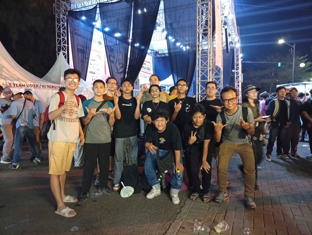 SumberRezeki48's tweet photo. Siang-siang ke Cikarang, cakep!

Kemarin perwakilan dari Sumber Rezeki mendatangi event Sakura Matsuri 2026. Selamat buat para trainee juga yang baru shonichi off air kemarin.

Sampai bertemu di event selanjutnya! https://t.co/OMNJ3Onox3