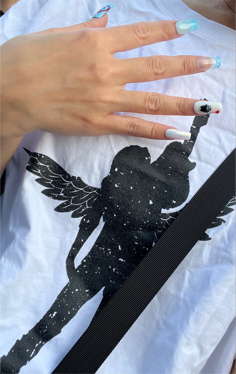 xdamnaged's tweet photo. 初めてのZepp!!!!🥰 https://t.co/V7DC2sYvaz