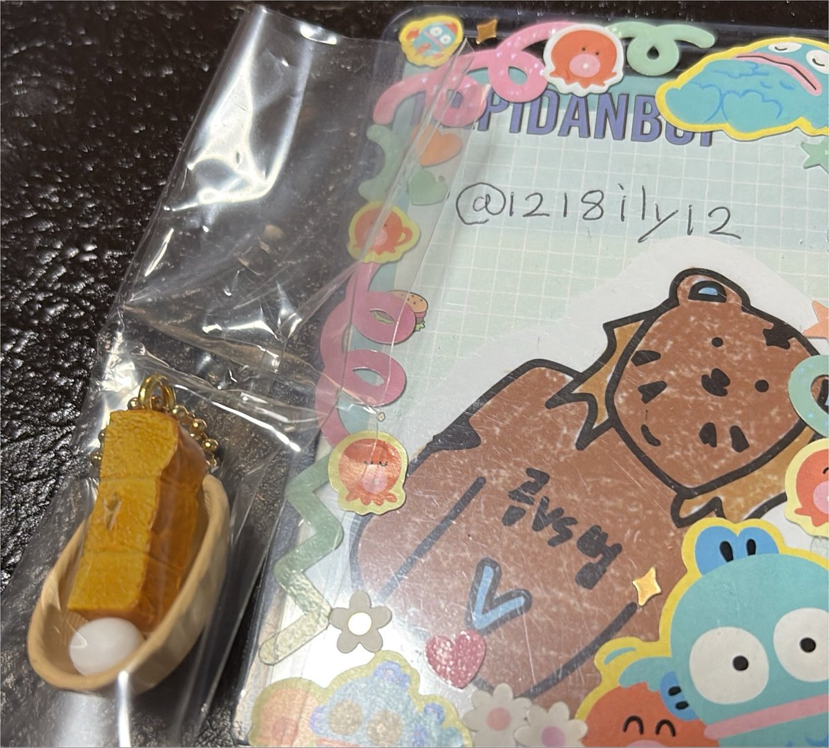 1218ily12's tweet photo. コメダ珈琲店マスコット&amp;シロノワール風味チョコボール 交換

譲:）6.カフェオーレ2個
4.クリームソーダ
5.モーニング
求:）7.カツパン
1.コメダブレンド

パンの部分に熱接着みたいなのがくっついたのか陥没してます。
郵送での交換希望
お気軽にお声がけください https://t.co/QOf0I84hae