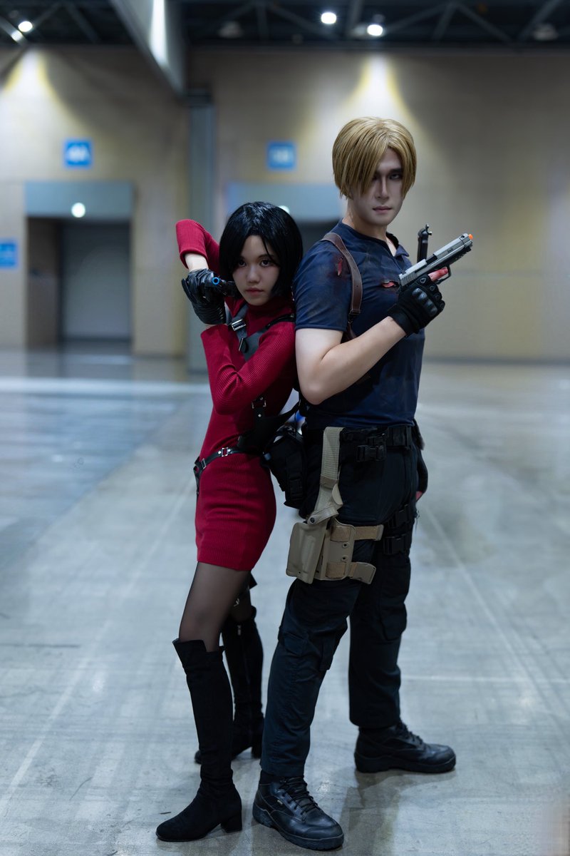 diaryofxxxe's tweet photo. #REBHFun #Aeon 
Leon: “Using me again?”
Ada: “What do you think?”
w/ @U3Iztk as leon https://t.co/hw09wELM0g