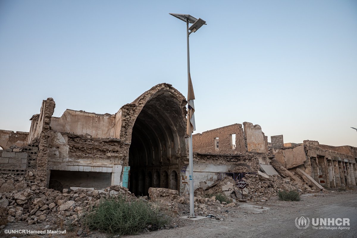 UNHCRinSYRIA's tweet photo. 💡 When the lights come on, a community comes alive.
In #Deir_ez_Zor, solar-powered lighting supported by UNHCR is helping families move around more safely and confidently after dark.
Sometimes, recovery begins with something as simple as a light turning on.
#UNHCR #SyriaIsHome https://t.co/176oyA9eDa