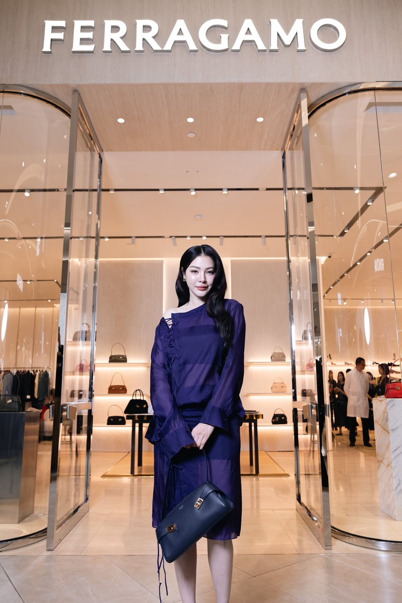 SiamParagon tweet media