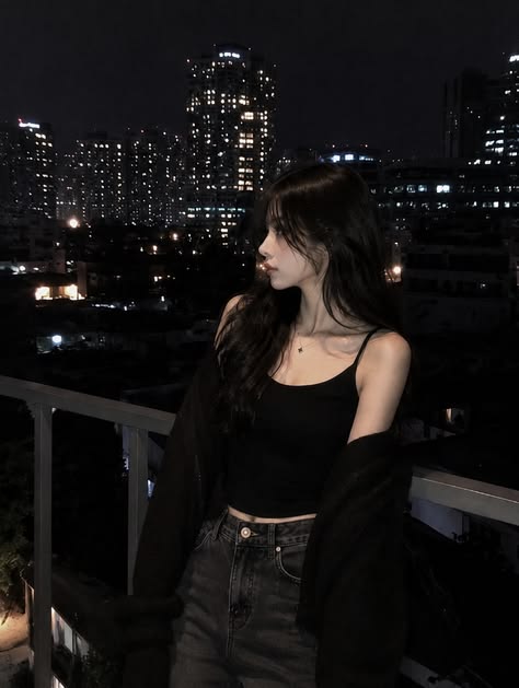 senlikogluuu's tweet photo. City nights, quiet confidence
QZj https://t.co/pHJ1XR3HG2