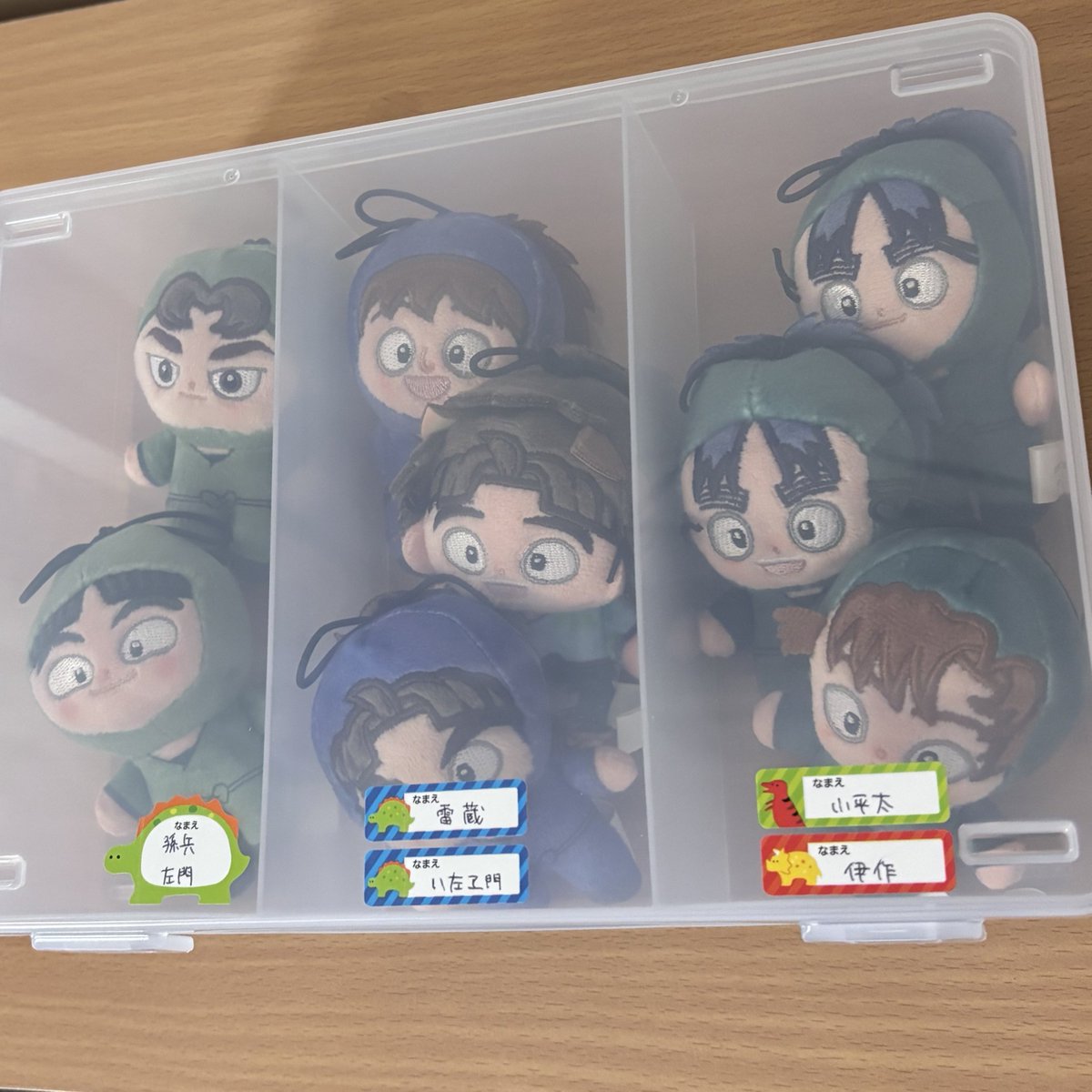 hanzoe05's tweet photo. お母さんに名前書いてもらった～🦖🌟 https://t.co/nnpMBQtyen