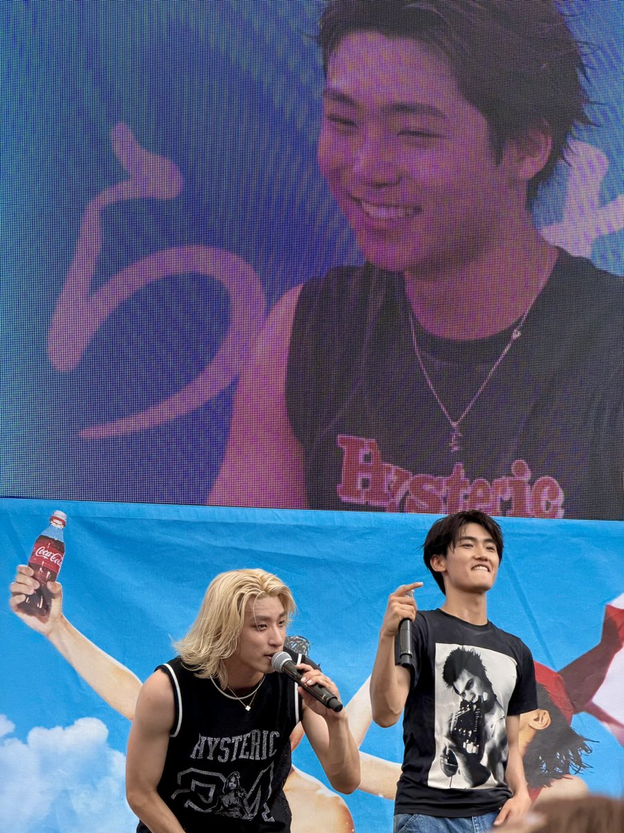 ling_tean_'s tweet photo. #サマフェス 昼間の屋外ライブだと思うと行くの辛かったけど頑張った甲斐あって充分満足出来ました！
ひらけ夏！
撮可タイム設けてくれたけど、超良ポジなわけでもなかったので動画撮ってたらあんまり楽しめないのですぐに諦めていつも通り写真をいくらか撮りましたー
#WATWING https://t.co/UVT1qIMs08