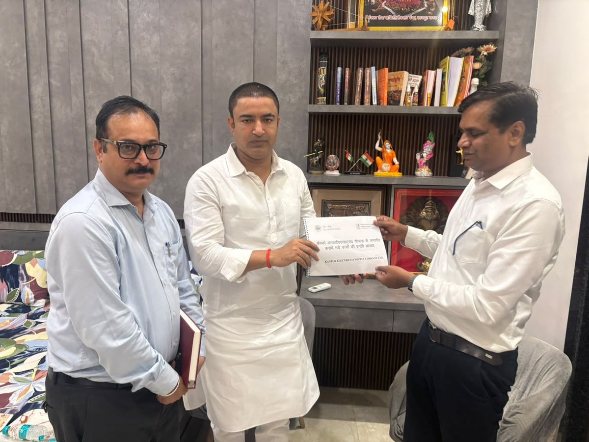KESCoHQ's tweet photo. केस्को के अंतर्गत माननीय जनप्रतिनिधियों से शिष्टाचार भेंट कर उन्हें RDSS एवं बिजनेस प्लान के अंतर्गत कराए जा रहे विभिन्न ढाँचागत विकास कार्यों की प्रगति से अवगत कराया गया तथा उनके बहुमूल्य सुझाव प्राप्त किए गए।
@aksharmaBharat
@CMOfficeUP
@UPPCLLKO
@mduppcl
@KESCoHQ https://t.co/KWuaXVhb9D