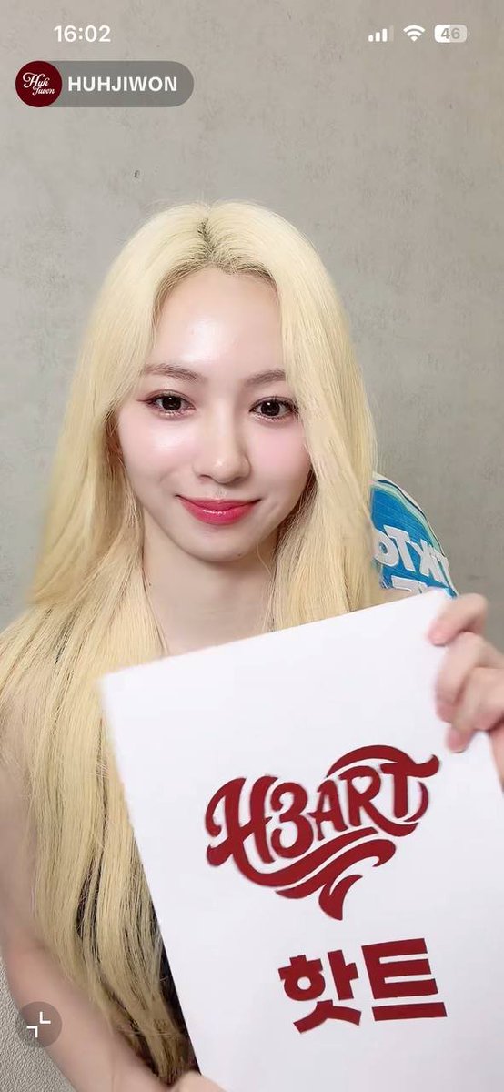 siojiwon's tweet photo. blonde princess jiwon officially reveals her new fandom name on her tiktok live!!

❤️ H3ART = 하츠 (pronounced as heart) ❤️ https://t.co/fsWRrgOxZZ