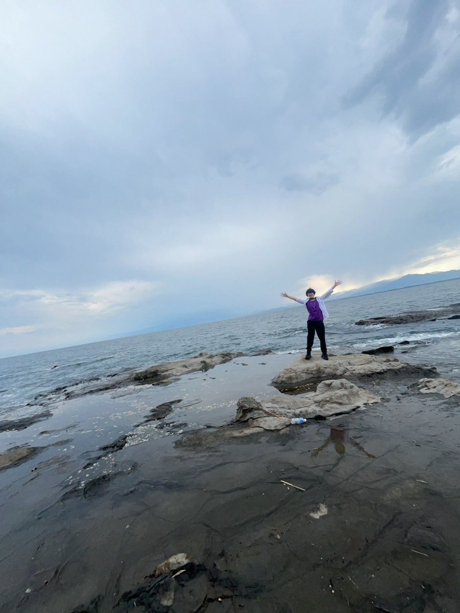 Reu5dx9p's tweet photo. 気に入ってる写真置いておこうと思い立ちまして､､､

海は綺麗にしようと思えた一枚でもある
#えのこす 
#江の島コスプレ祭 https://t.co/ZLpojvXvUM