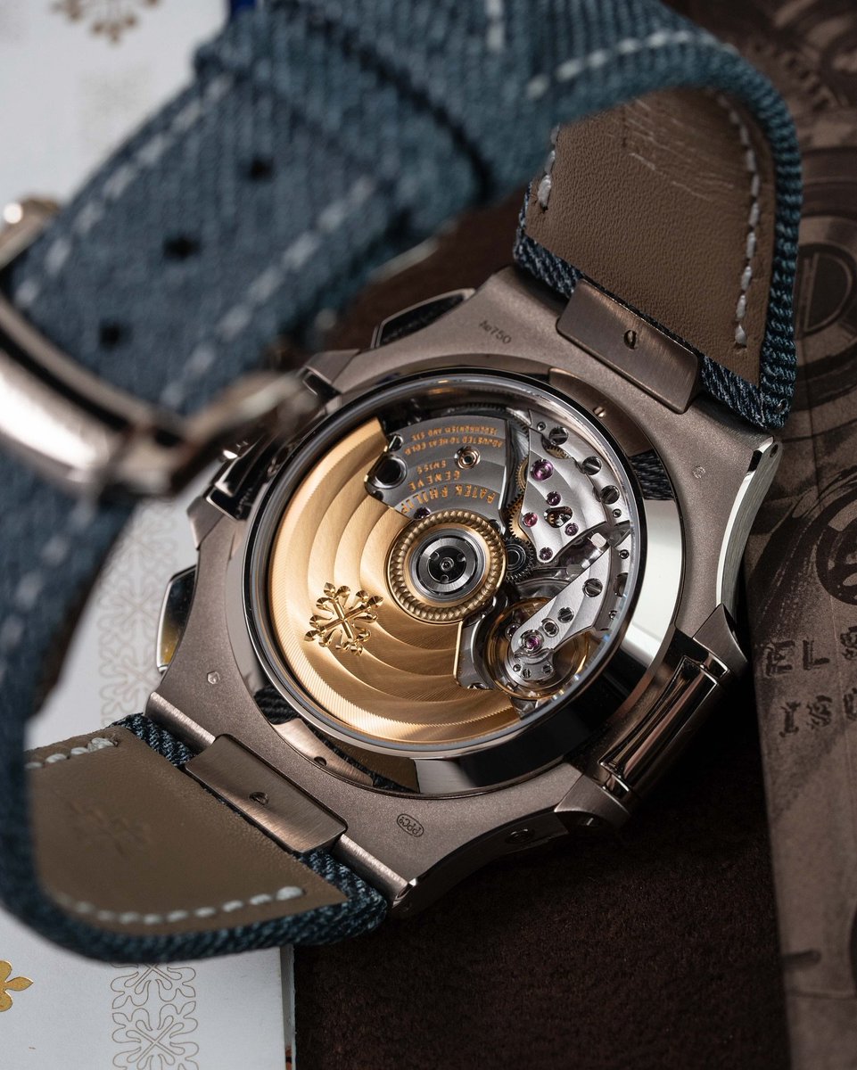 ManZonex's tweet photo. Patek Phillipe Nautilus Denim https://t.co/KyAXeuSEzO