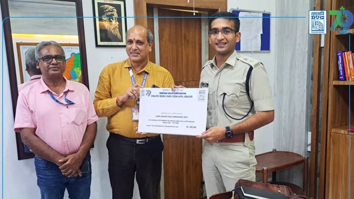 psuconnect's tweet photo. DVC Supports Installation of 160 CCTV Cameras in CSR Villages

read more at:
https://t.co/hdYba5HyUj

#DVC #CSR #RuralSafety #CommunityCare #SurveillanceSystem #PublicSector #PSUNews #psu #psuconnect @damodarvalleyco https://t.co/GAJ3MtHSBi