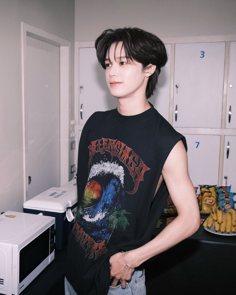 (빵) 🥐 tweet media