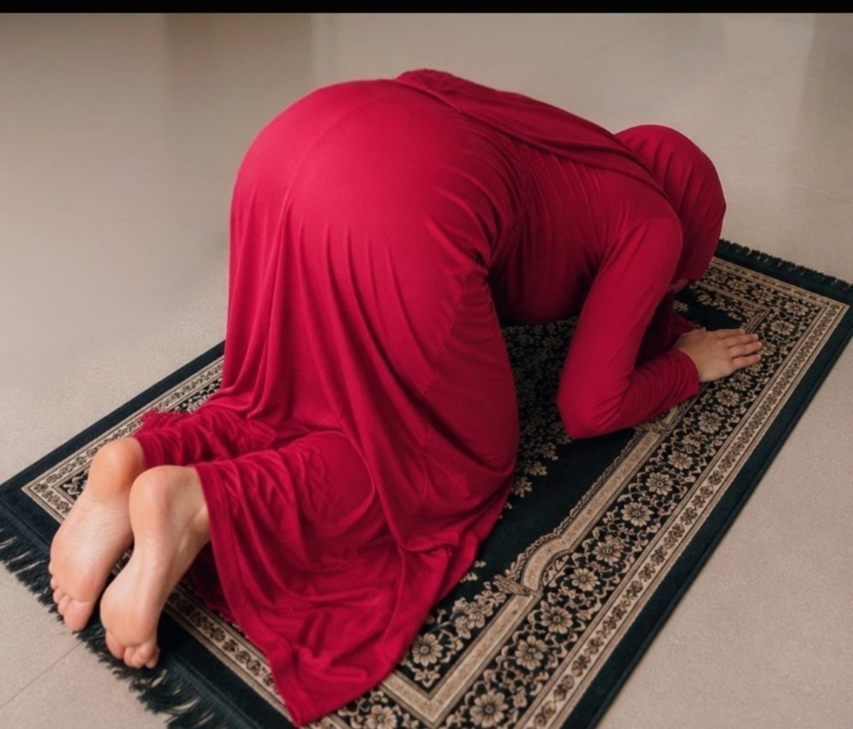 1j7dqi's tweet photo. ليش انتم تتابعو الديوثات ام المومنات محد يتابعها ولا يسال عنها ليش ايها افضل الديوثه ام الكومنت؟ كلمني! https://t.co/JOZqr3BtG0
