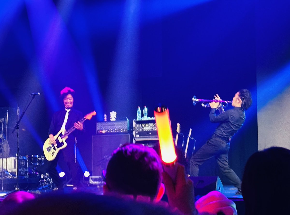 GunnLee's tweet photo. FFXIV Fan Fest in Berlin has wrapped up.
Thank you all so much!!
How did you like the new song?
Keiko’s performance was amazing, too!
Now, it's time to head back to Japan!
#FFXIV #FF14
#THEPRIMALS #jasoncharlesmiller
#keiko #amandaachen
#FFXIVFanFest https://t.co/fOJzlwABwA
