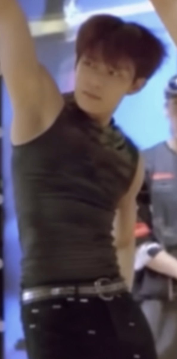 김건우 근육 (gw muscles) tweet media
