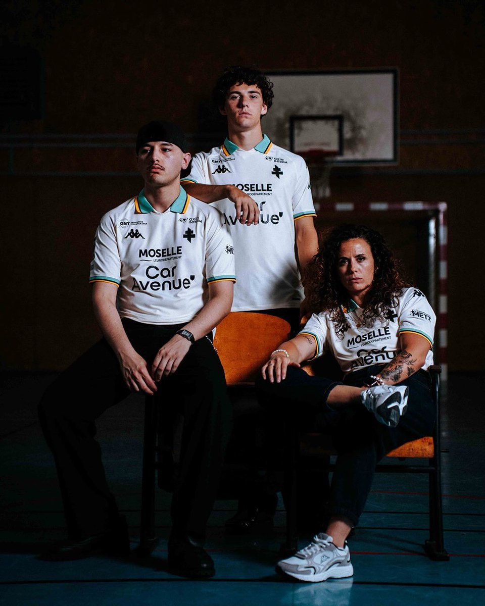 _PointDePenalty's tweet photo. Les 3 maillots du FC Metz cette saison c'est fort (obligé de finir Champions de Ligue 2 avec !) https://t.co/FLh11UhpOf