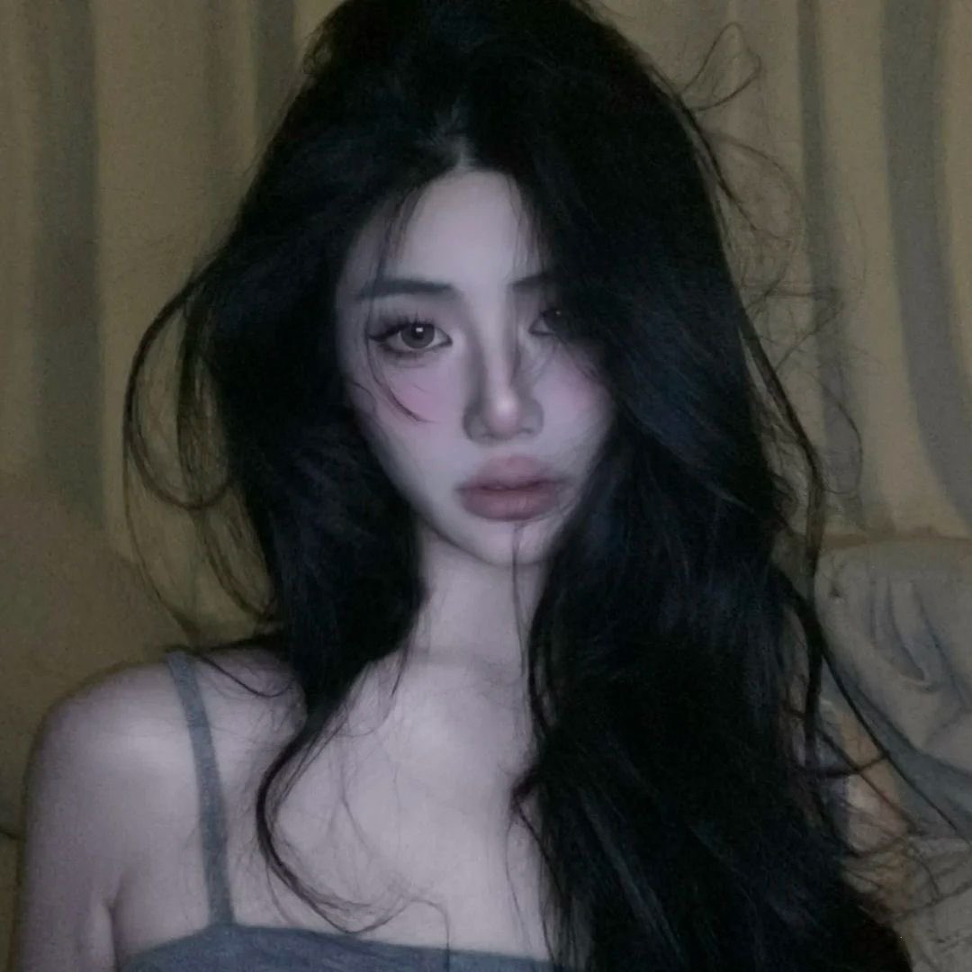 kimokimokimo00's tweet photo. クールでスモーキーな低温度メイクが似合う最強に綺麗でガールクラッシュな美女好きすぎて狂った... https://t.co/R3bMs36cYy