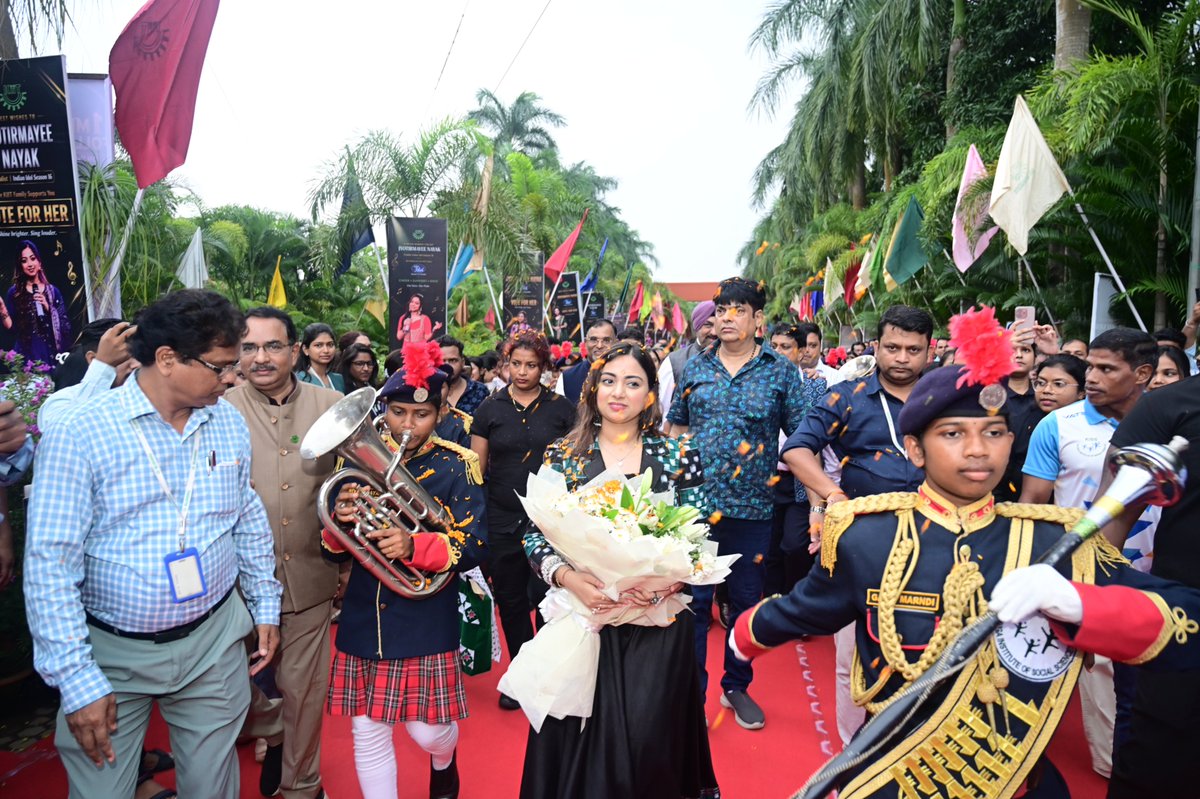 Saranjit72's tweet photo. From B. Tech CSE to Indian Idol Season 16 winner — that is one incredible journey. KIIT Alumna Wins Indian Idol and Jyotirmayee Nayak is inspiring an entire generation.

#KIITianJyotirmayee @KIITUniversity @achyuta_samanta https://t.co/MgzAv6ddZw
