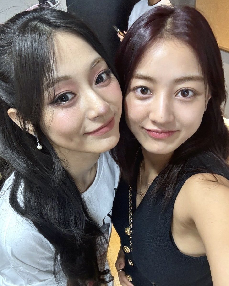 misahyundk's tweet photo. This JITZU pic to bless your day https://t.co/C9uHOCjP76