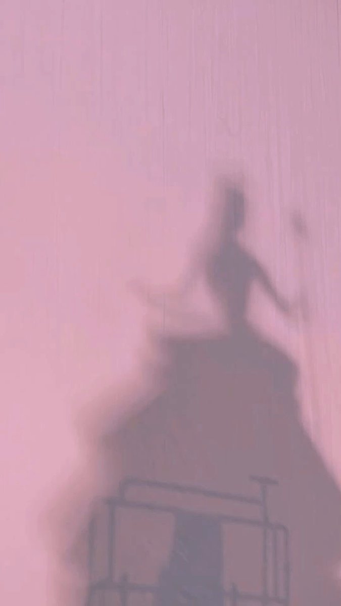 justlikepetal's tweet photo. she was written by ariana grande 𐙚⋆°｡⋆♡ https://t.co/CwfT3iV9Yc