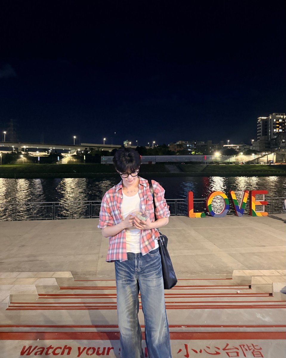 myhamsterbin's tweet photo. 아말이안나옴
…….너무 이쁘잖아ㅜㅜ🥹 https://t.co/JqsjHFVq9O