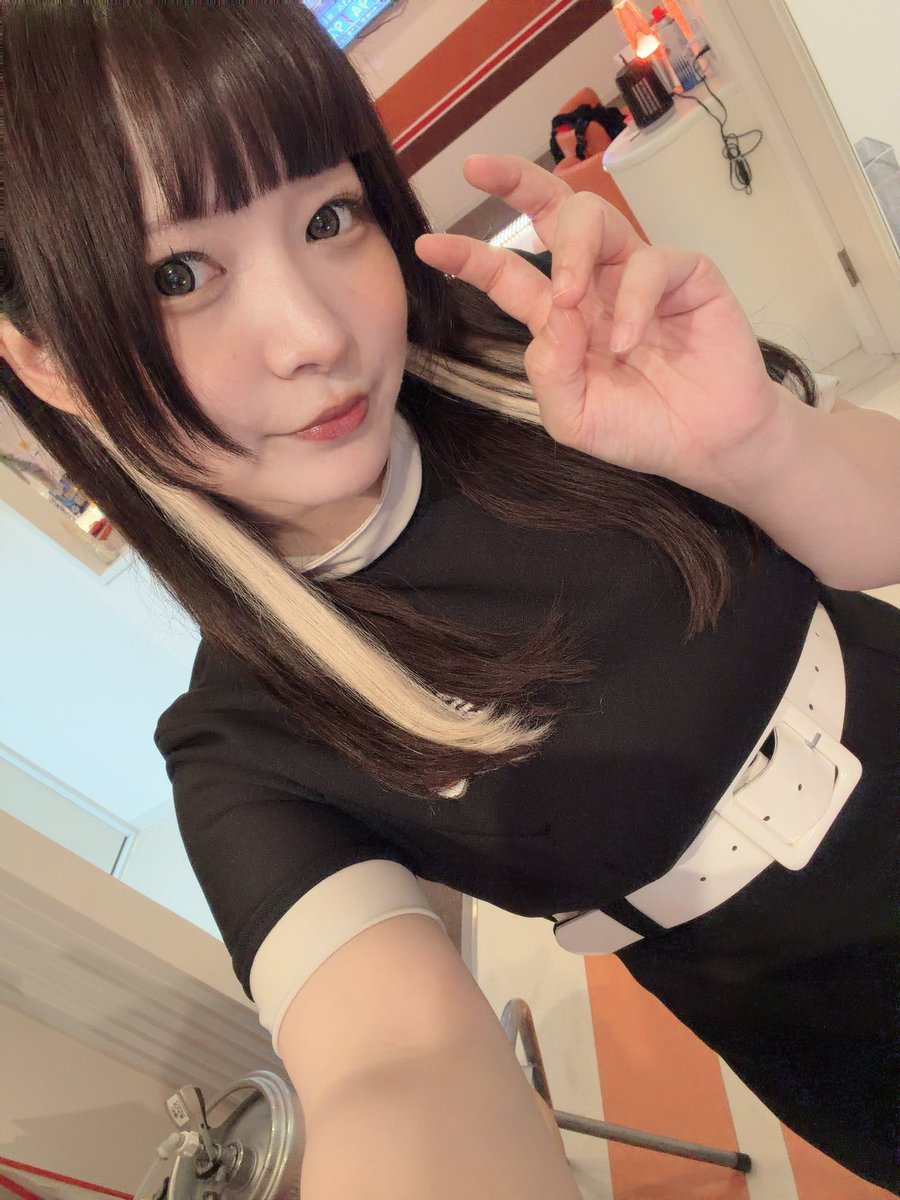 yohaku_koenji's tweet photo. 7/27(月)コンカフェの日💞
18時オープンです❗️

💗以下、余白girls💗

❤️つかさ ＠tsukasa_charon 18-23
💕なぎさ @_koinagi 18-21.5
🩵417 @4_417wwwwww 22-
🧡杏 @anchan_ggg 21.5-

〜18:59までのご来店でお金500円OFF🍻 https://t.co/gC00HaLAXT