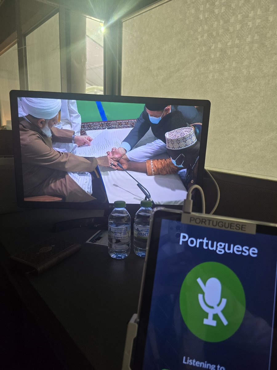 IhtshamMoman's tweet photo. This Year Jalsa was different experience as I had the honour to translate the proceedings in Portuguese Language. Alhamdulillah

Esse ano pela primeira vez foi traduzido para português todo procedimento da Jalsa. 
#JalsaSalanaUK https://t.co/eJQOlbi1NL