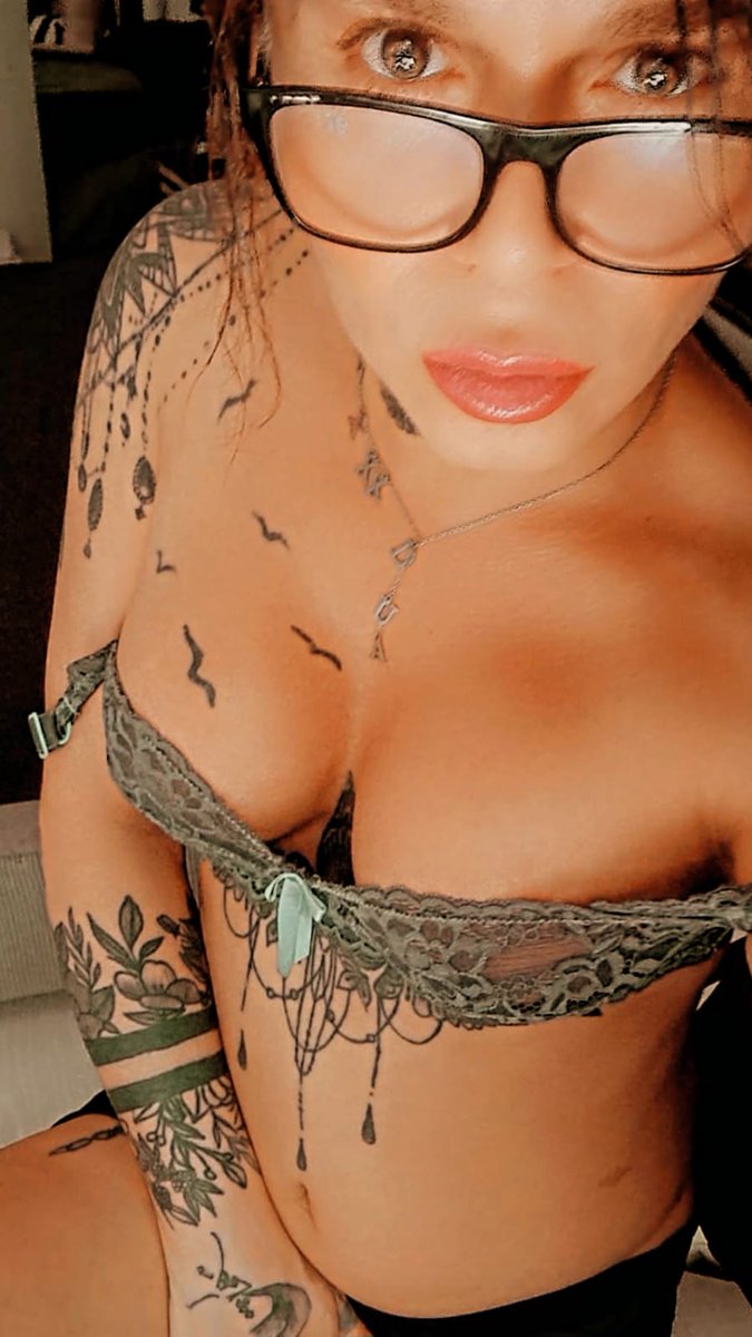 duaakkayaa's tweet photo. #gunaydin 

#bdsm
#sahibe 
😘 https://t.co/ZhC1eRPOFQ