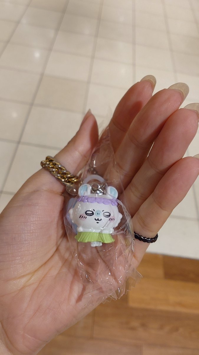 kuroseshou's tweet photo. ついでに品プリでちいかわ見てきた、全然知らないからこんな感じなんか〜と体感した
モモンガ？でした https://t.co/fOjI3hQW3t