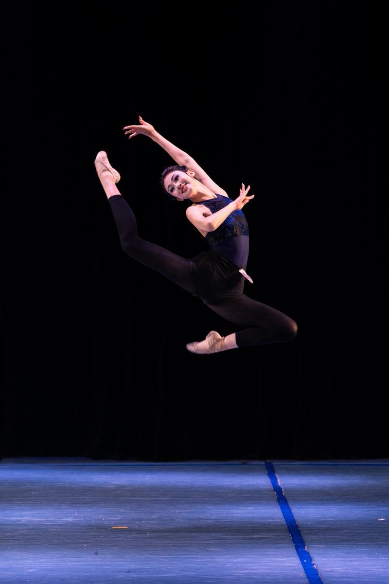 LoveBalletEver's tweet photo. #ballet #体操服 #舞蹈服 #白裤袜 #芭蕾 #足尖鞋 #白丝 #反差  芭蕾舞蹈演员们~ https://t.co/w99dj0g2RG