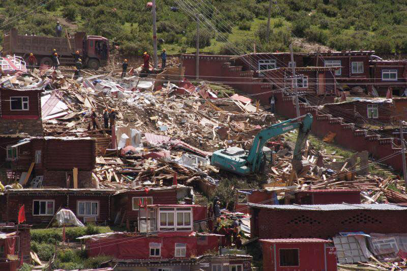 TibetTimes1's tweet photo. Monastics Displaced by Demolitions In Larung Gar Ordered to Return to Native Areas https://t.co/EJXixEFC1z https://t.co/ADg2uJ1p6M